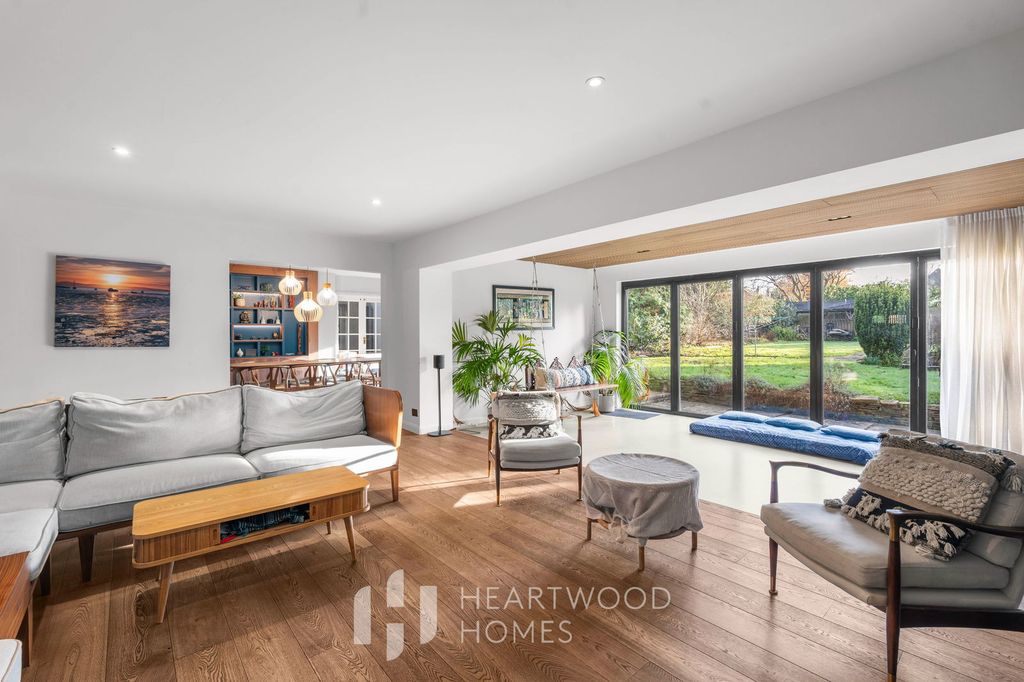 Property photo 3 of 36