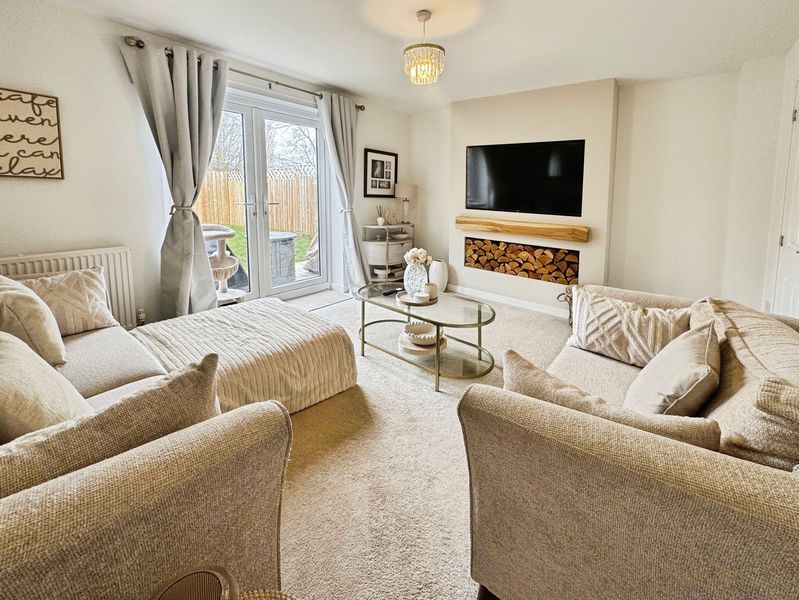 Property photo 3 of 9 Photo 9