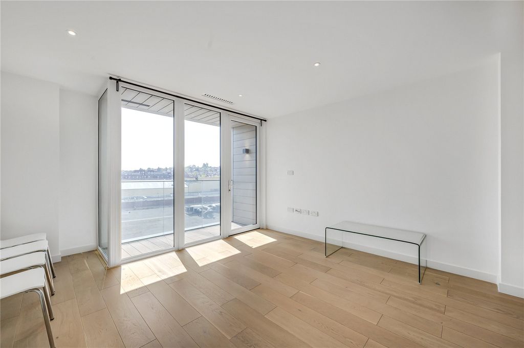 Property photo 3 of 10 Picture No. 05