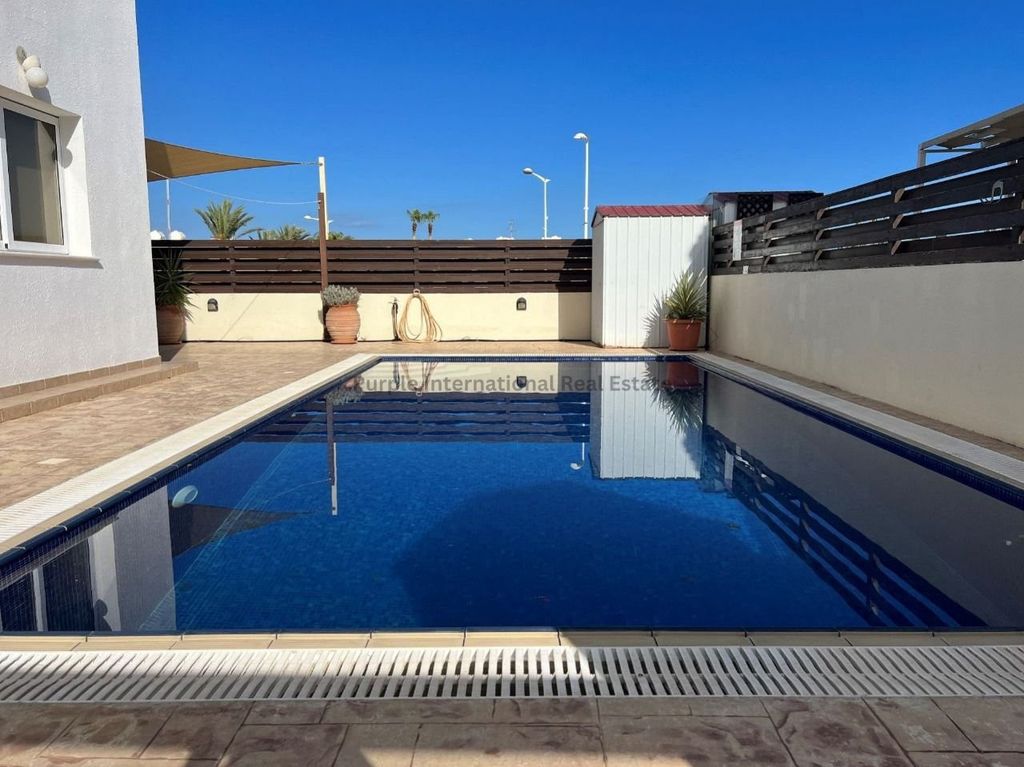 Property photo 3 of 25