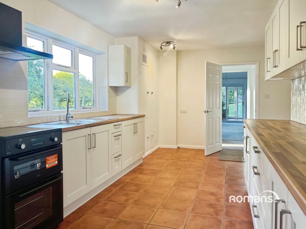 Property photo 3 of 16 Pbox-Img.Jpg