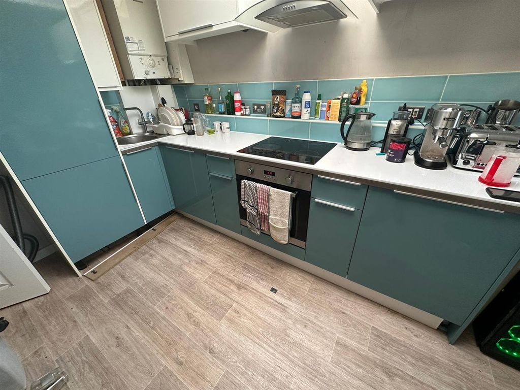 Property photo 3 of 6