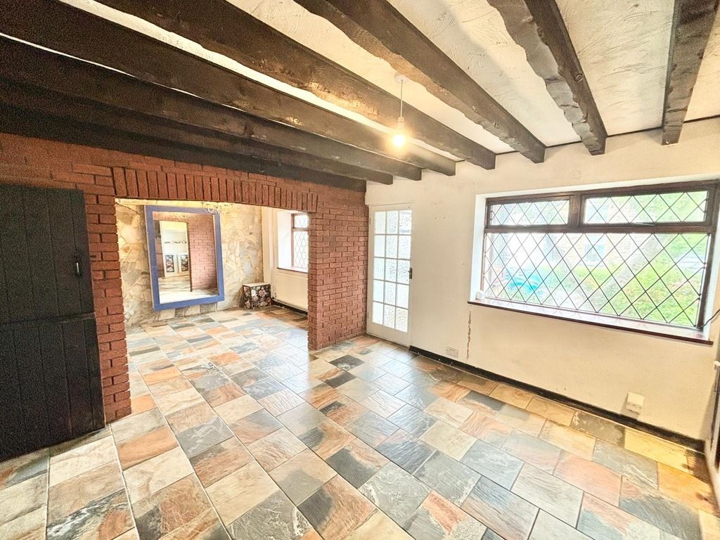 Property photo 3 of 26