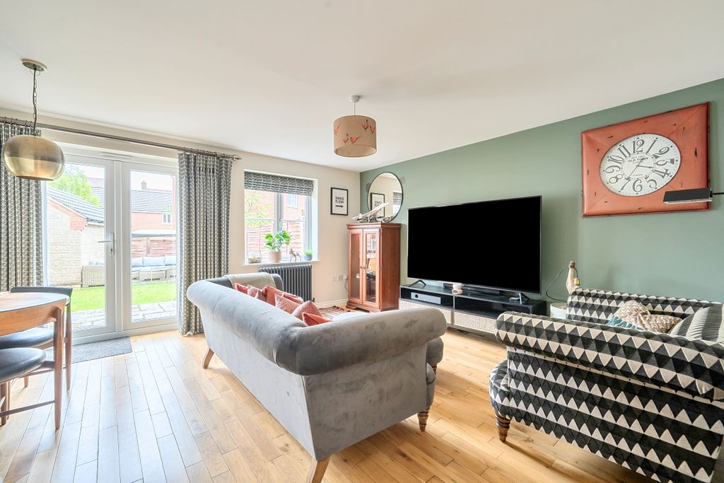 Property photo 2 of 13 1446561569Dfbf41A5403