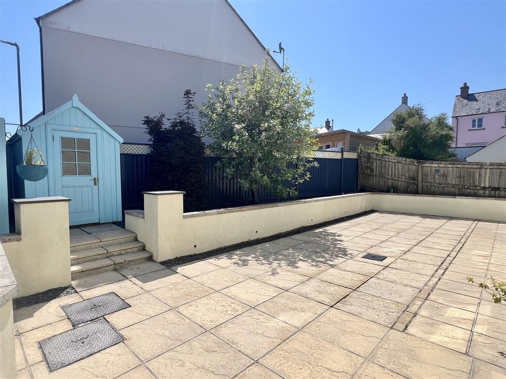 Property photo 3 of 31