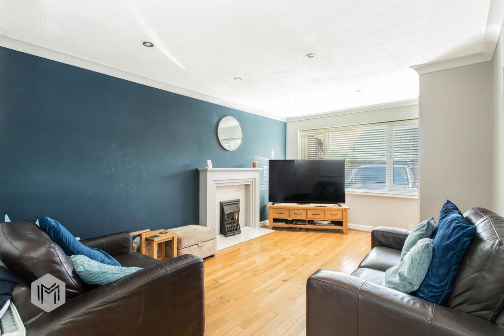 Property photo 2 of 36