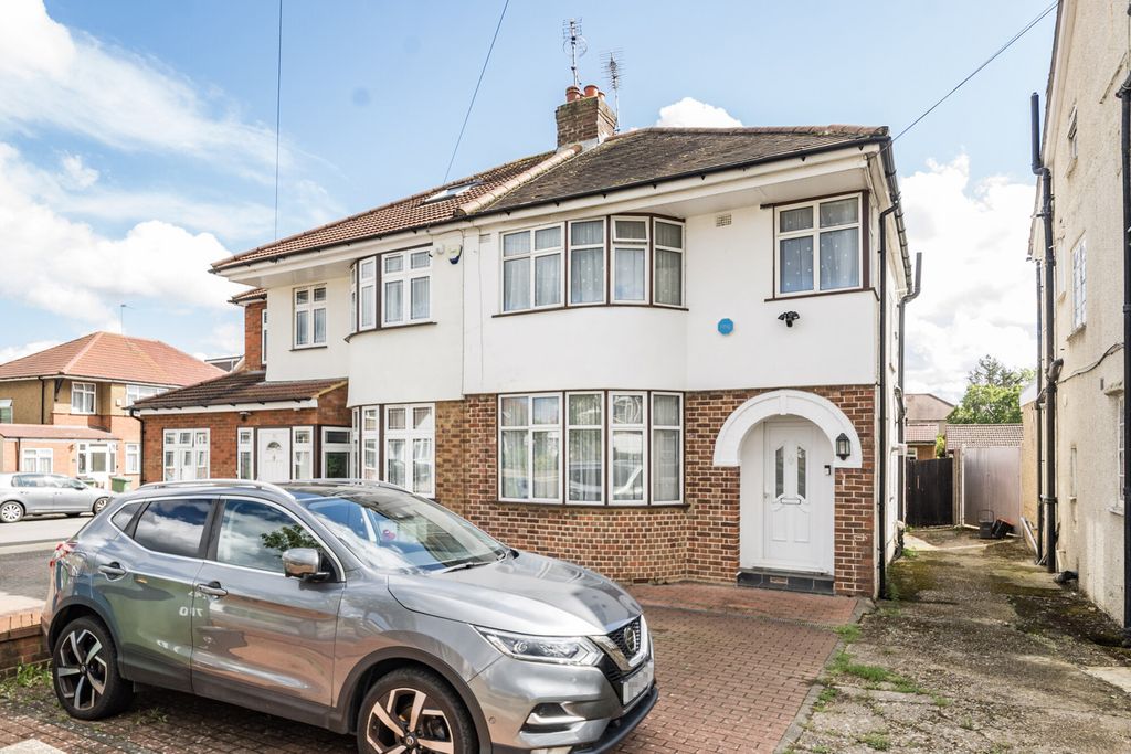 Property photo 1 of 17 1345604-26-68B99B...