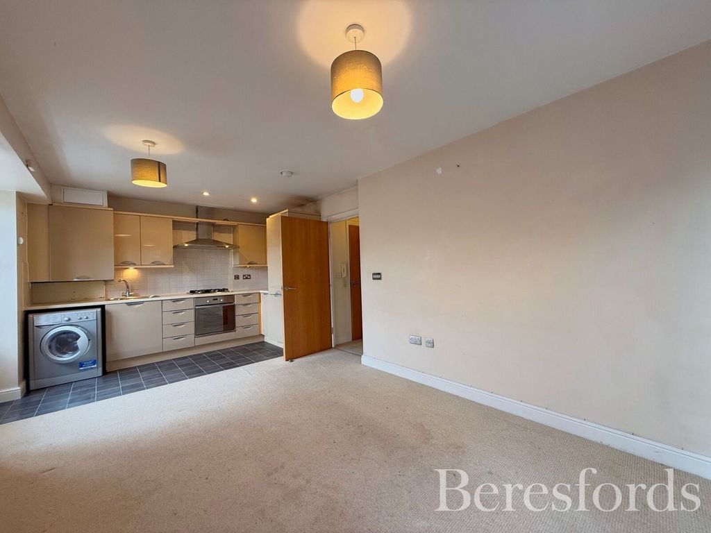 Property photo 2 of 12 Lounge/Kitchen 1