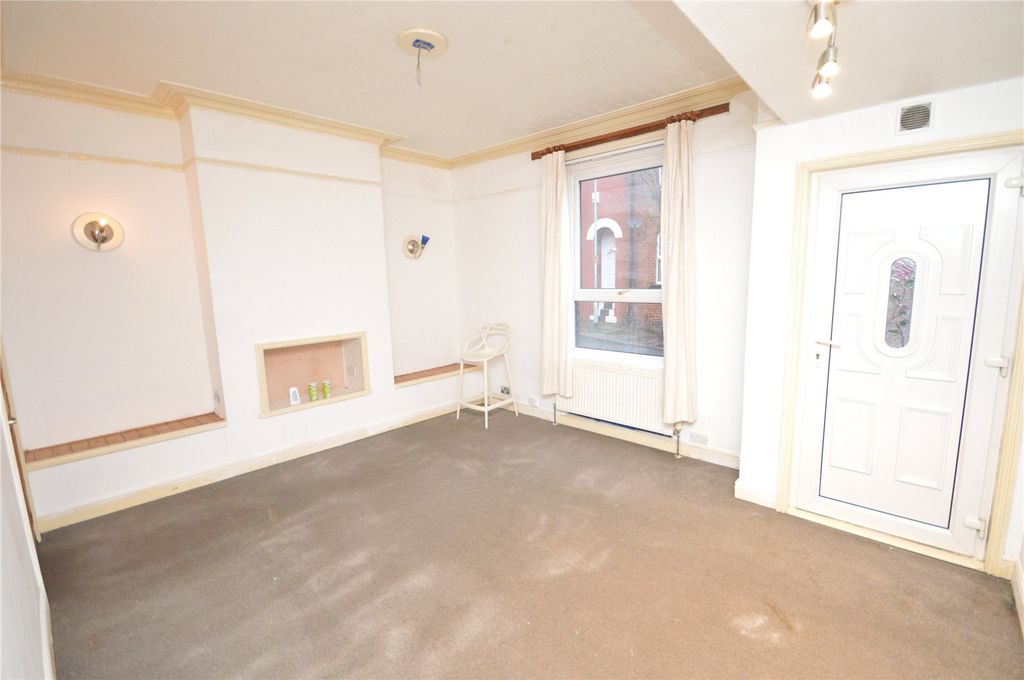 Property photo 3 of 11 Picture 3