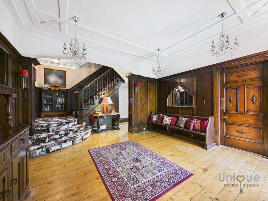 Property photo 2 of 42
