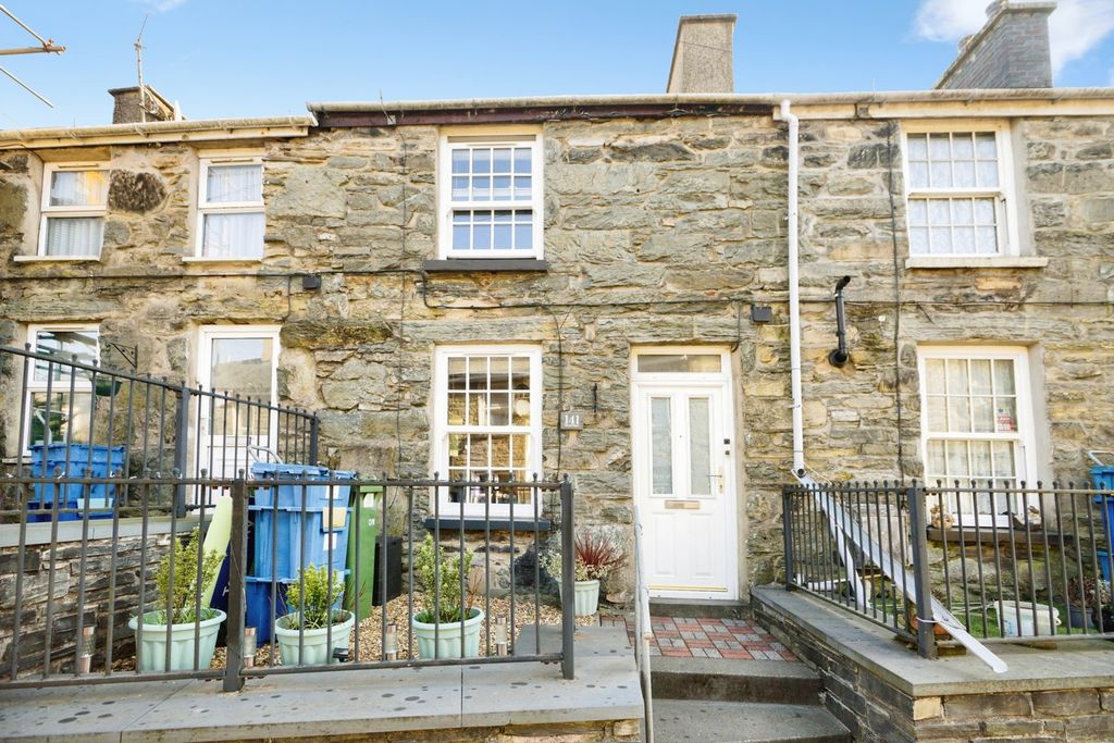 Property photo 1 of 19 Pbox-Img.Jpg