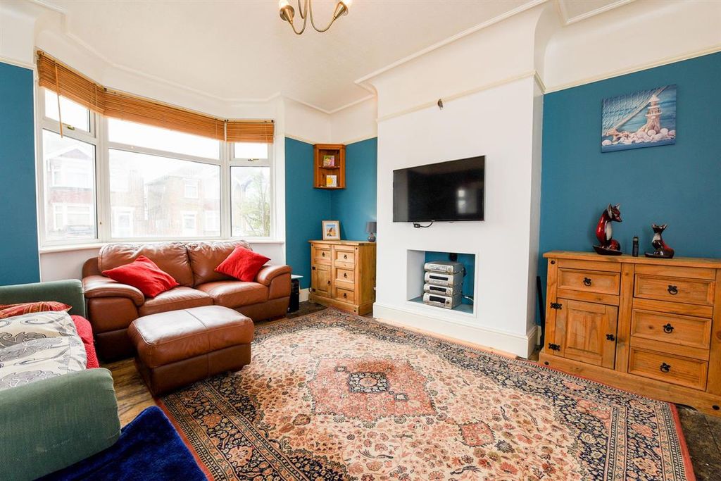 Property photo 3 of 22