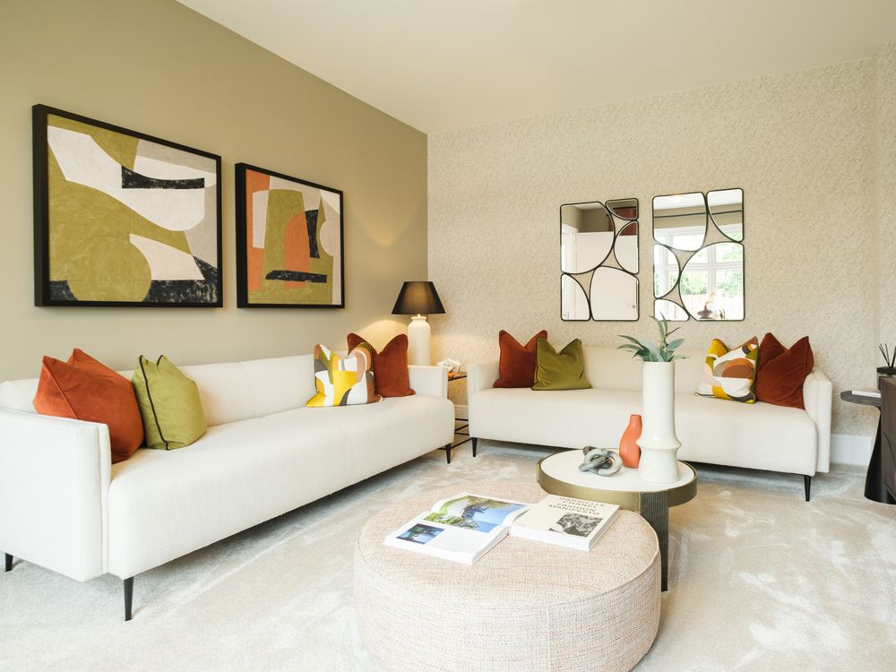 Property photo 3 of 7 The Warwick - Lounge