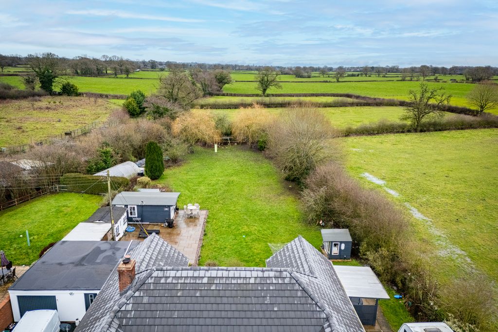 Property photo 2 of 21 Rear Garden