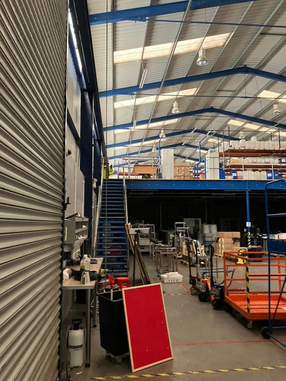 Property photo 3 of 9 Photo 6