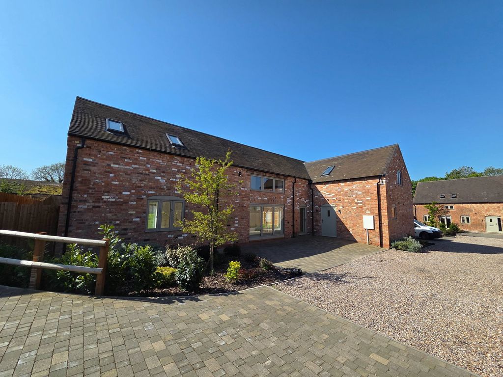 Property photo 1 of 33
