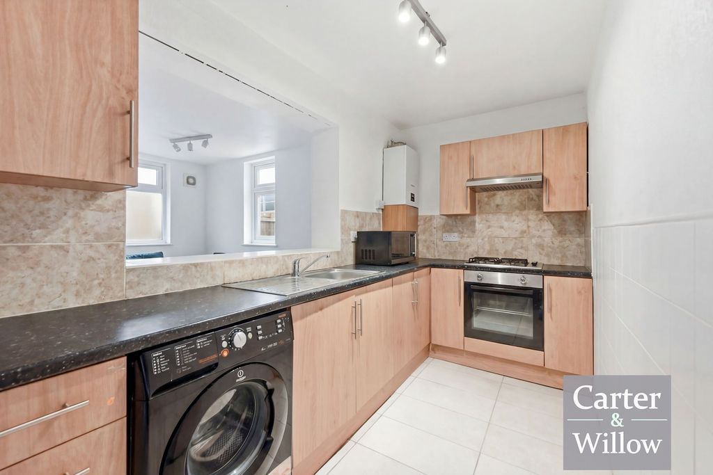 Property photo 2 of 12