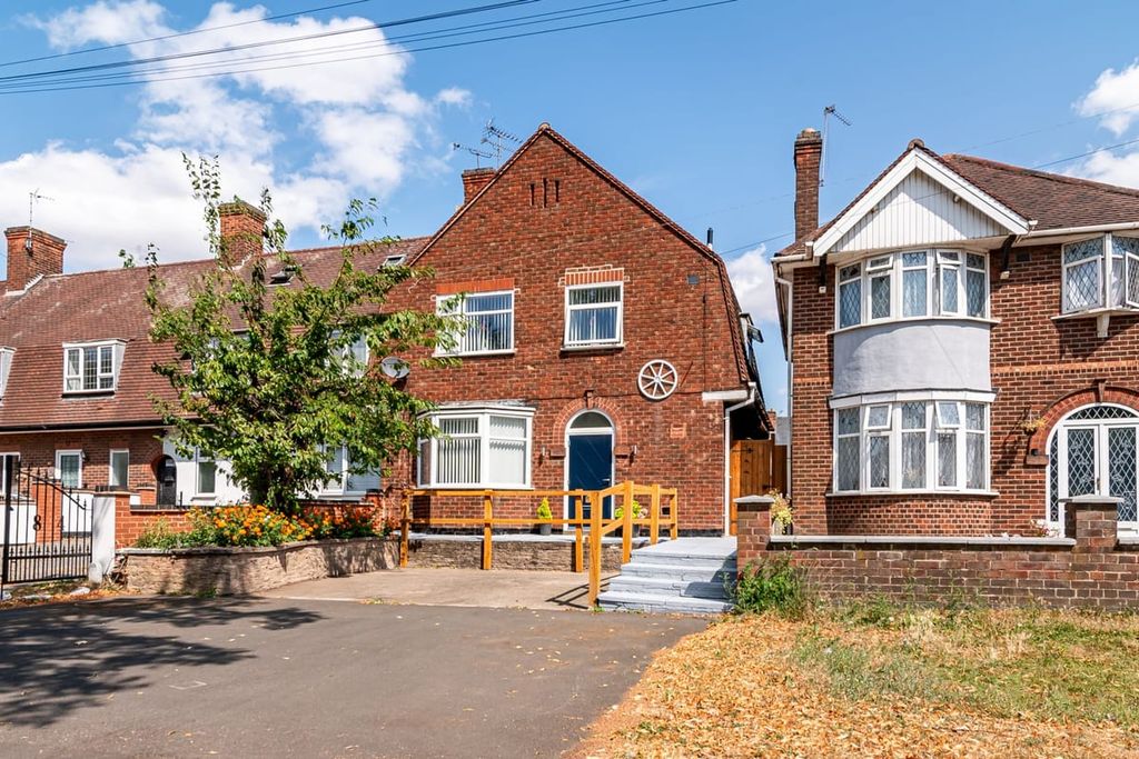 Property photo 1 of 43