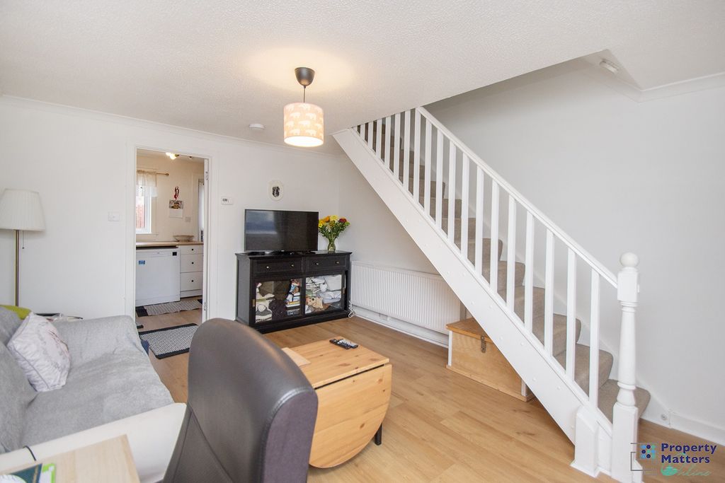 Property photo 2 of 15 Lounge