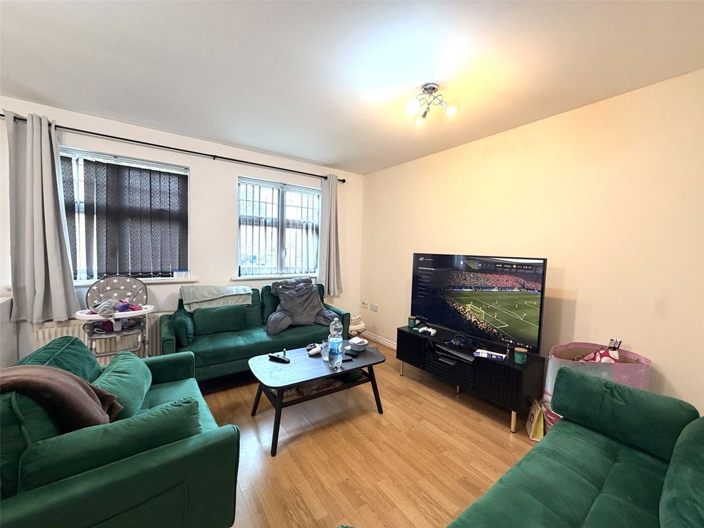 Property photo 2 of 15 Picture No. 14