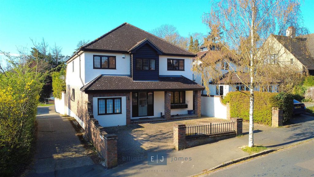 Property photo 2 of 24