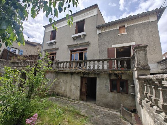 Property photo 1 of 32