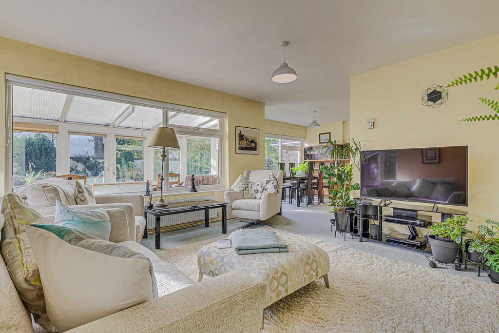 Property photo 2 of 37