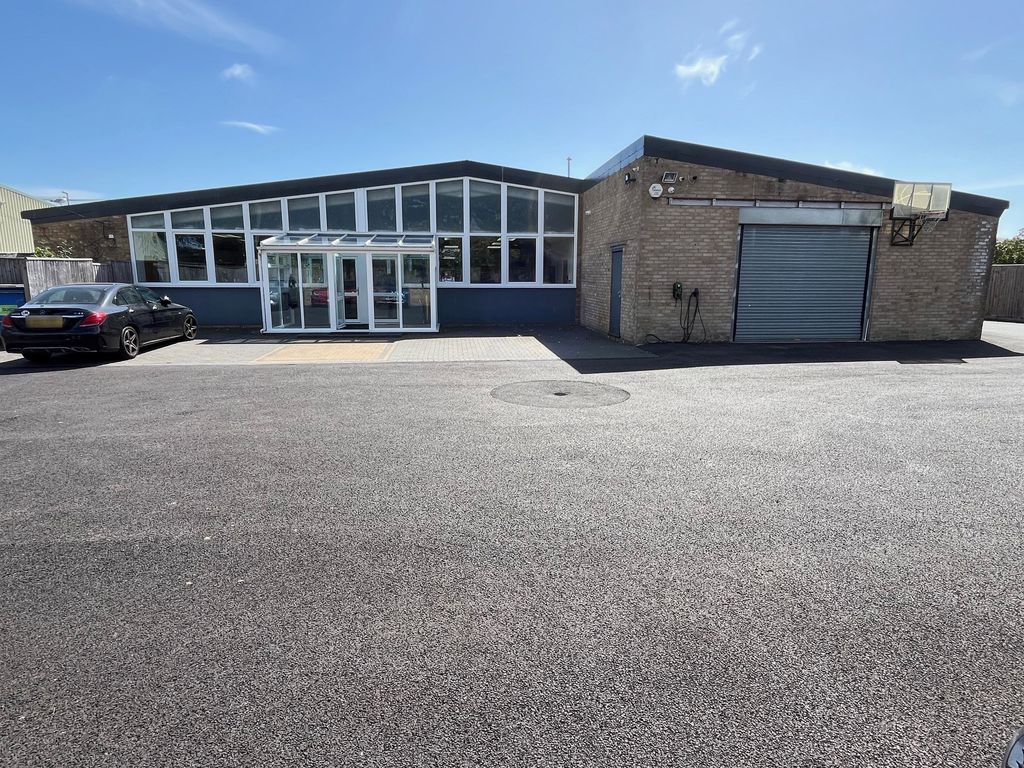 Property photo 1 of 22