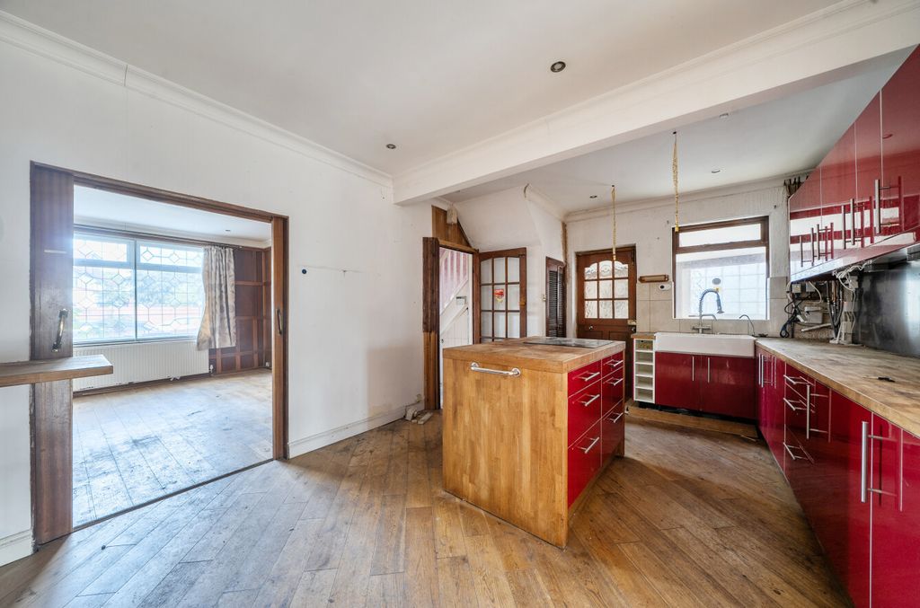 Property photo 3 of 20 1446000-5-69E0917...