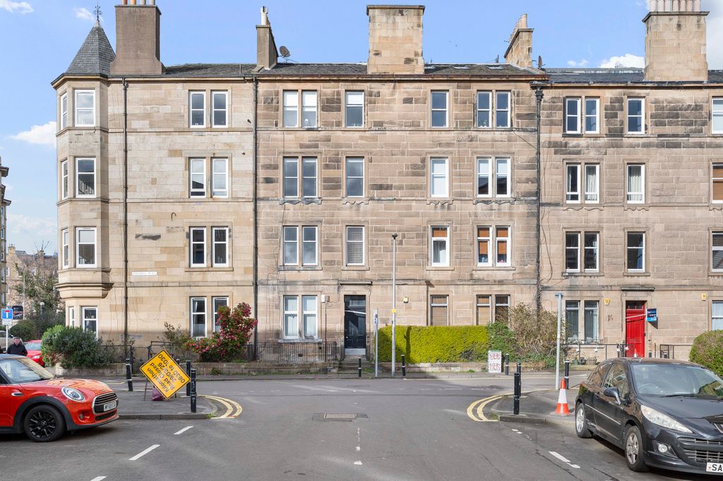 Property photo 3 of 24