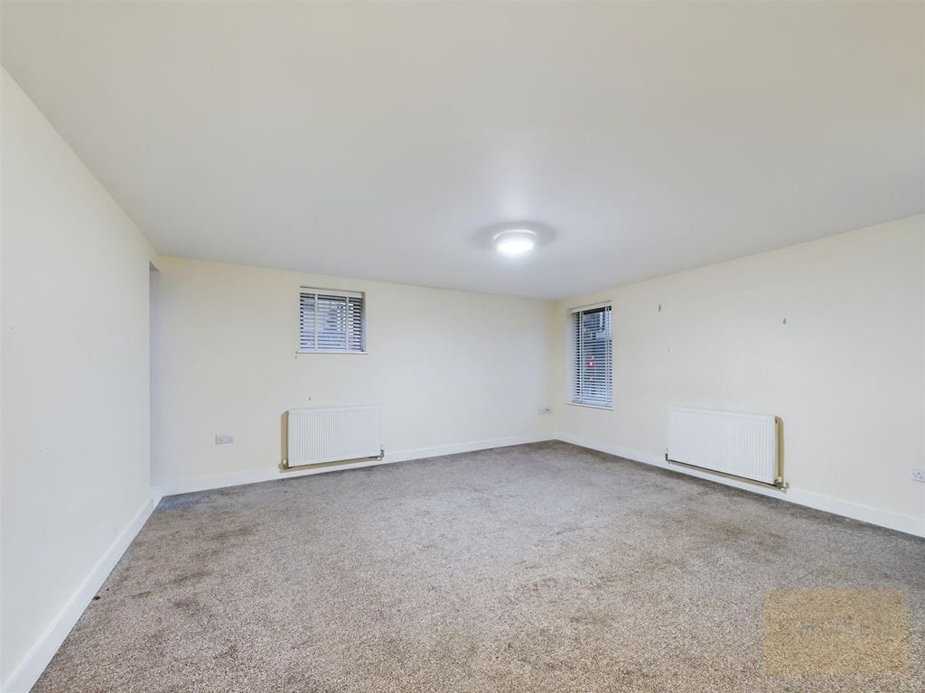 Property photo 3 of 7 Np6.Jpg