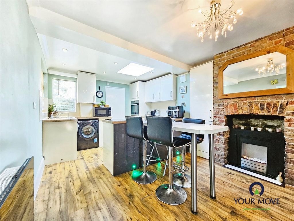 Property photo 2 of 15 Kitchen/Dining Room