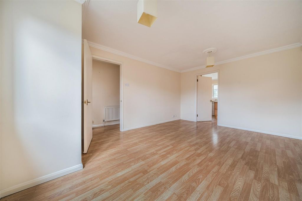 Property photo 2 of 18 1383526-18-691Db1Ac758c7.Jpg