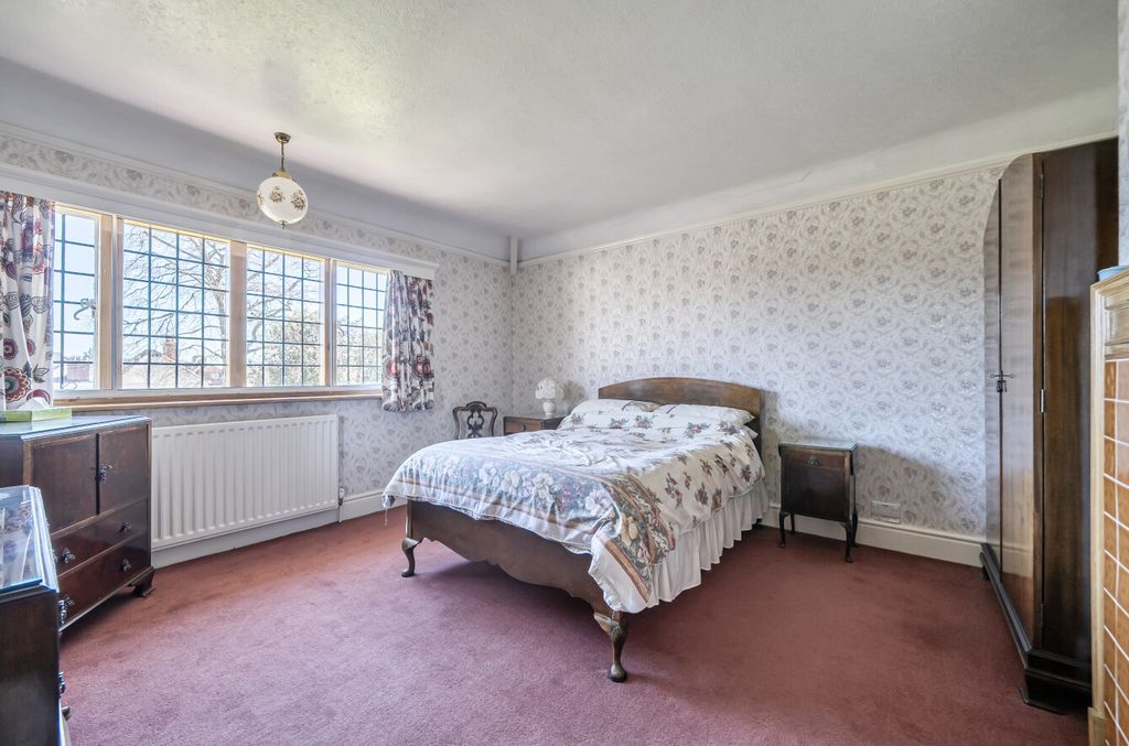 Additional image 17 of 5 bed detached house for saleHighfield Avenue, Aldershot, Hampshire GU11