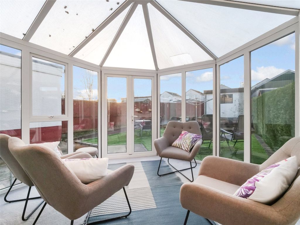 Property photo 3 of 26 Conservatory