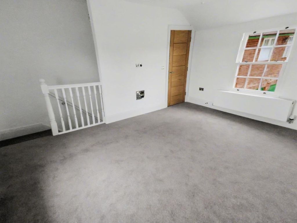 Property photo 3 of 10 Img_2348_1.Jpeg