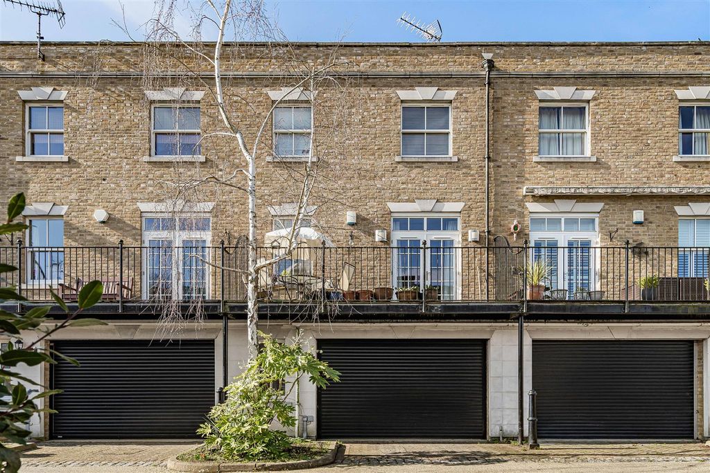 Property photo 2 of 15 14_74854.Jpg