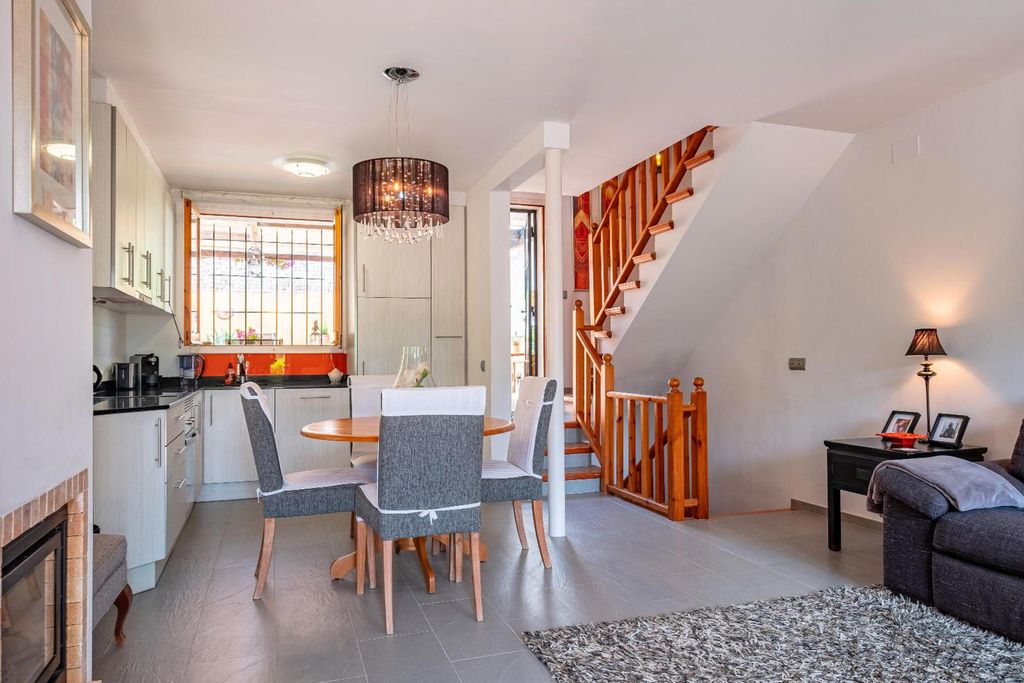 Property photo 3 of 26