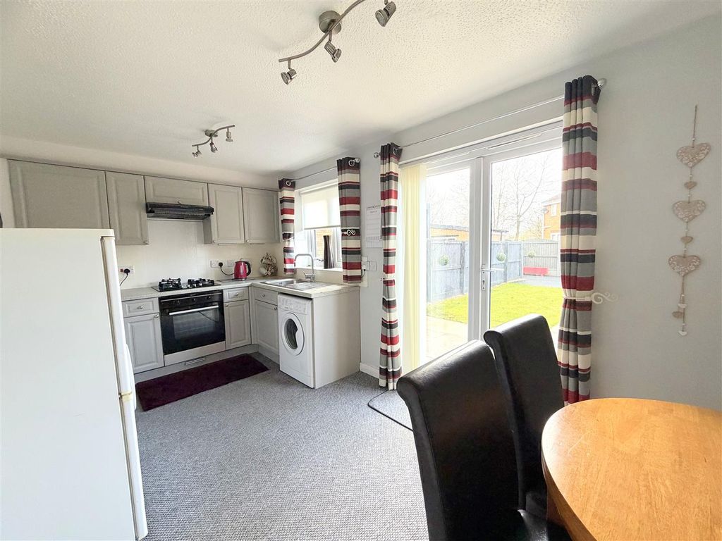 Property photo 2 of 30 Dining Kitchen