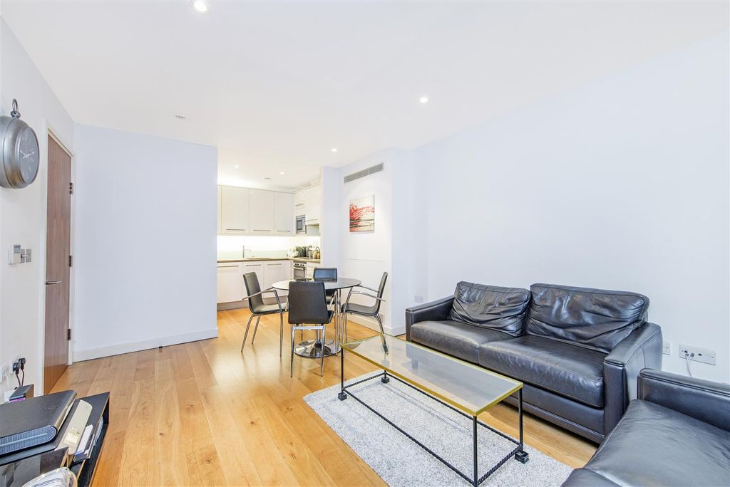 Property photo 2 of 12 Reception