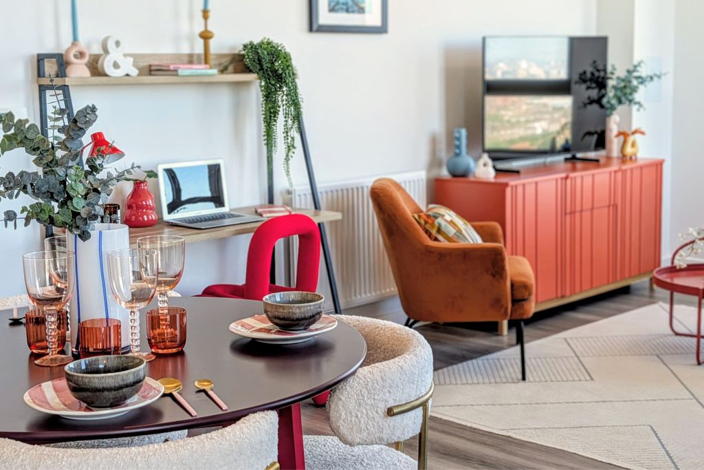 Property photo 1 of 8 57