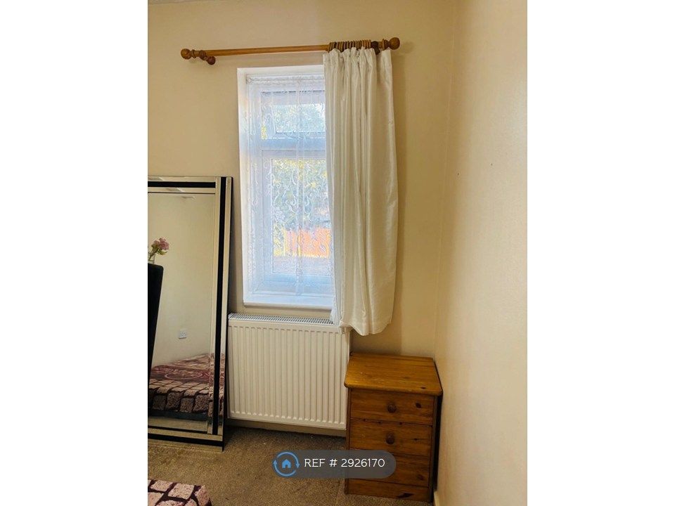 Property photo 3 of 4