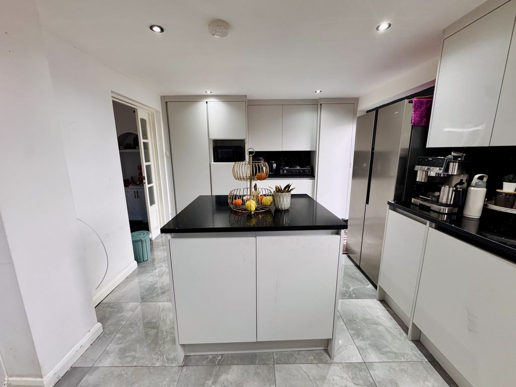Additional image 7 of 4 bed semi-detached house for saleWeymouth Road, Hayes UB4
