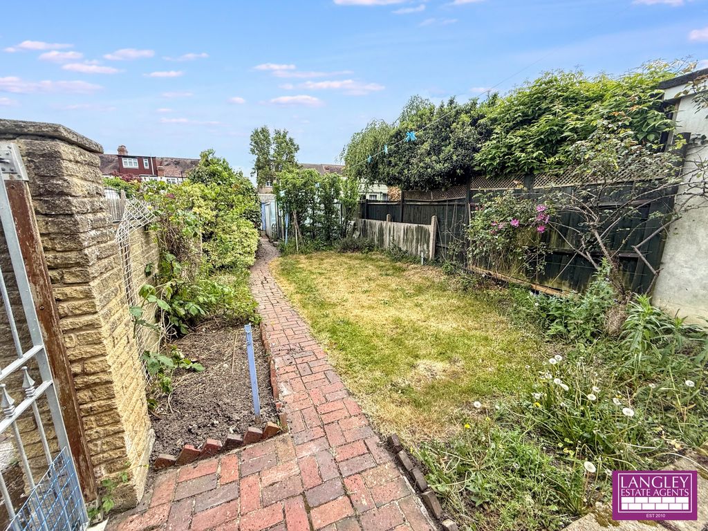 Property photo 2 of 11