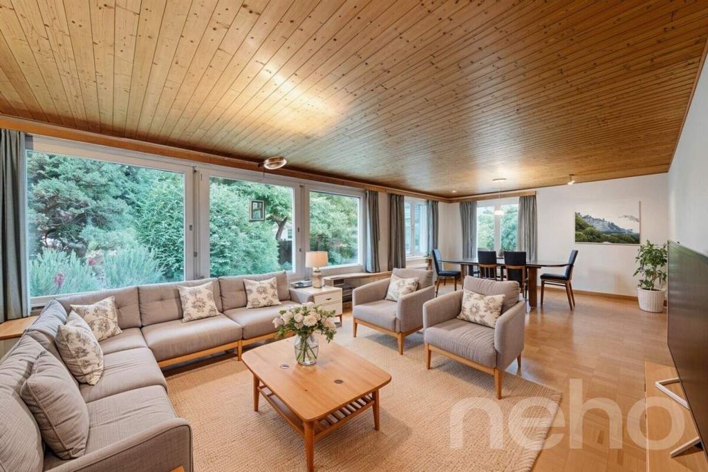 Property photo 2 of 11