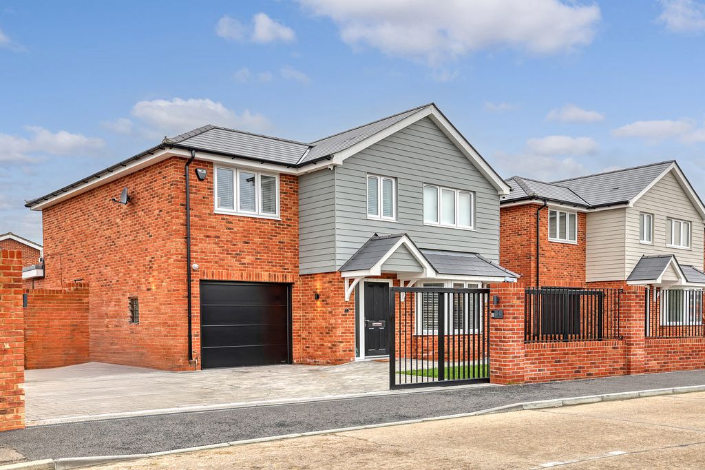 Property photo 1 of 16 Picture No. 03