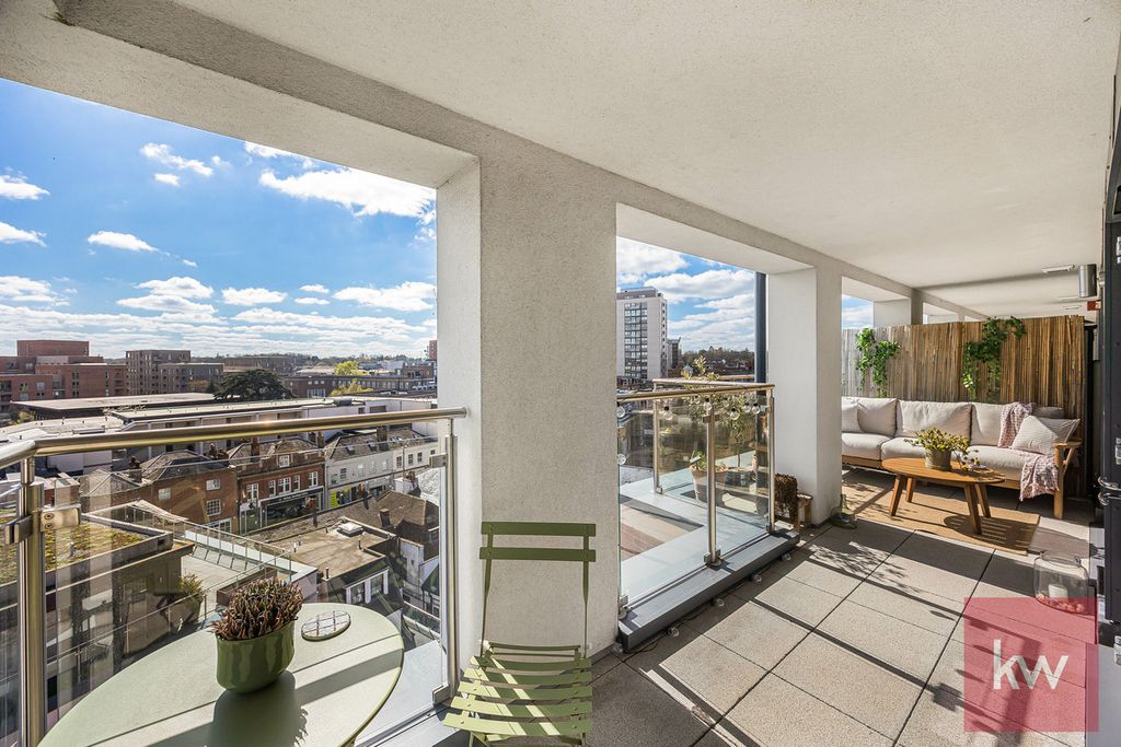 Property photo 2 of 30