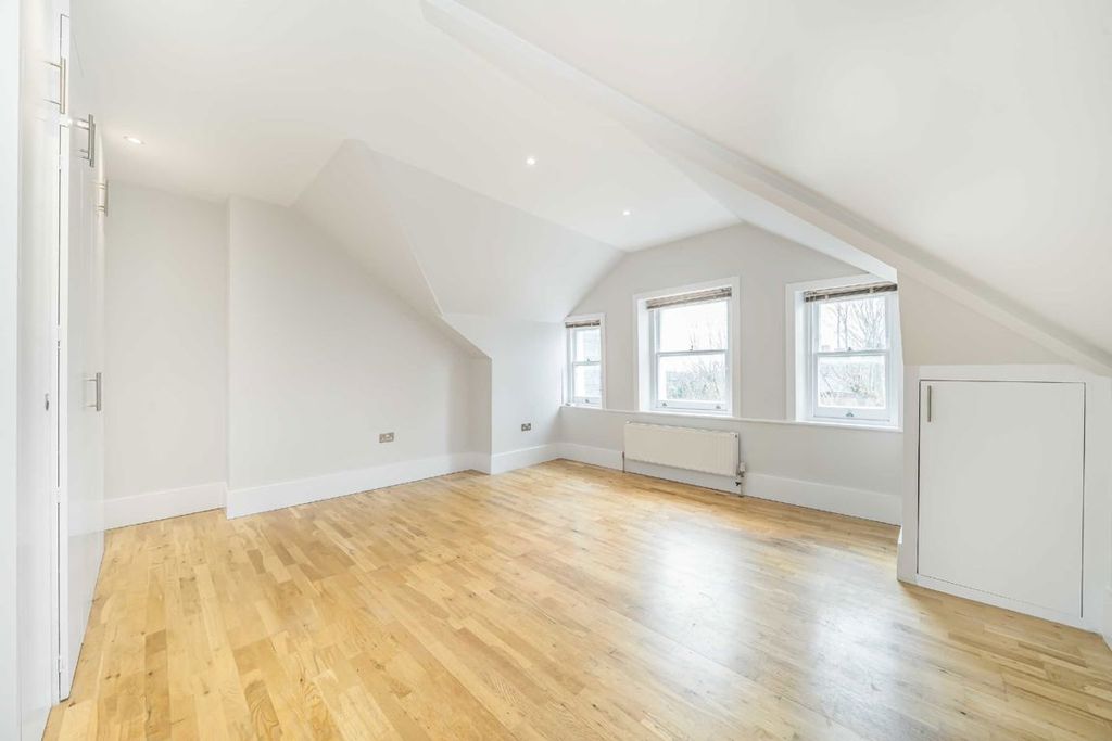 Property photo 2 of 3