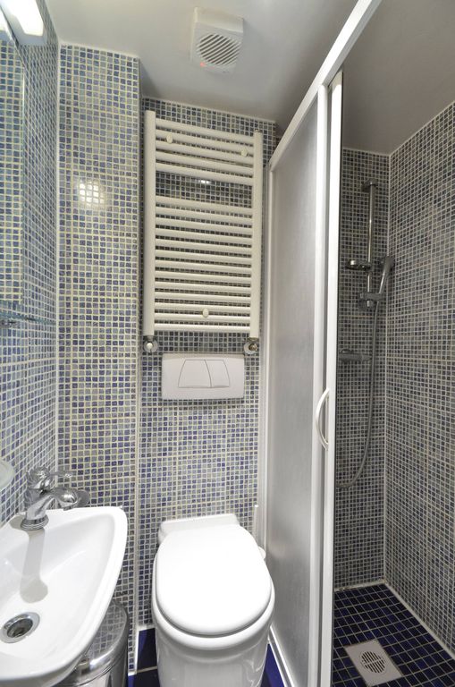 Property photo 1 of 3