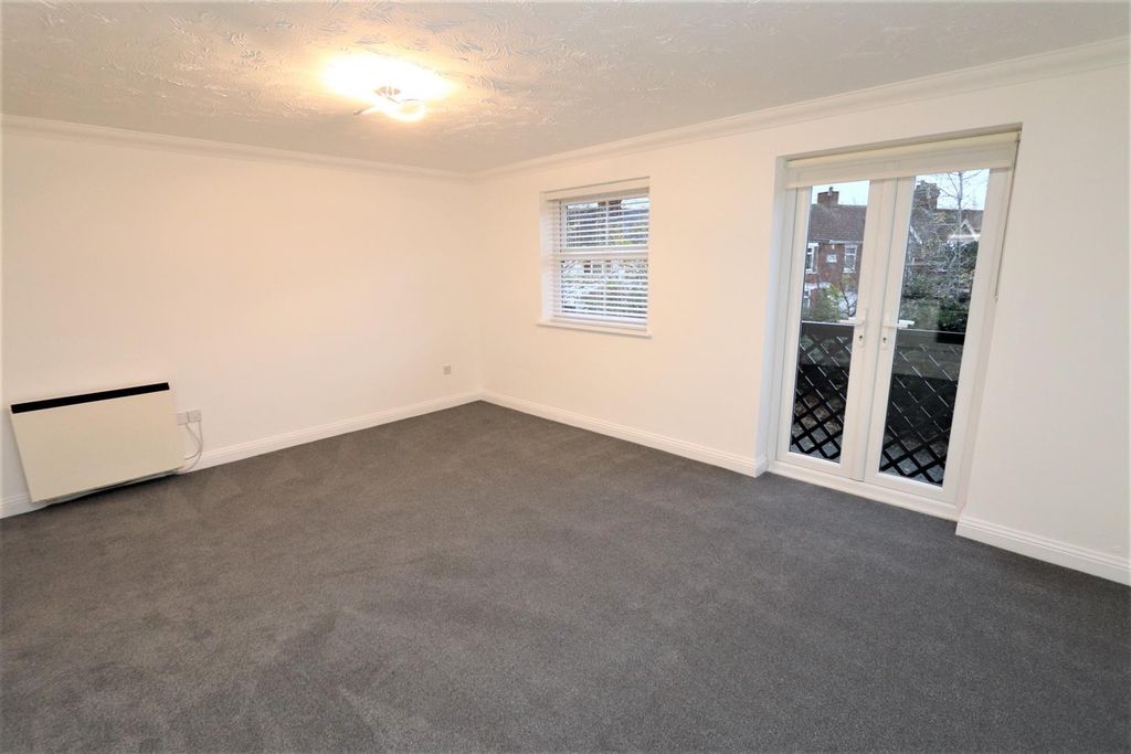 Property photo 3 of 9